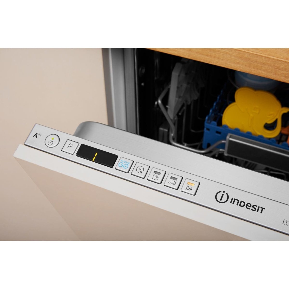 Indesit DSIO3T224EZUK Fully Integrated Slimline Dishwasher - Silver Control Panel with Fixed Door Fixing Kit - A++ Rated